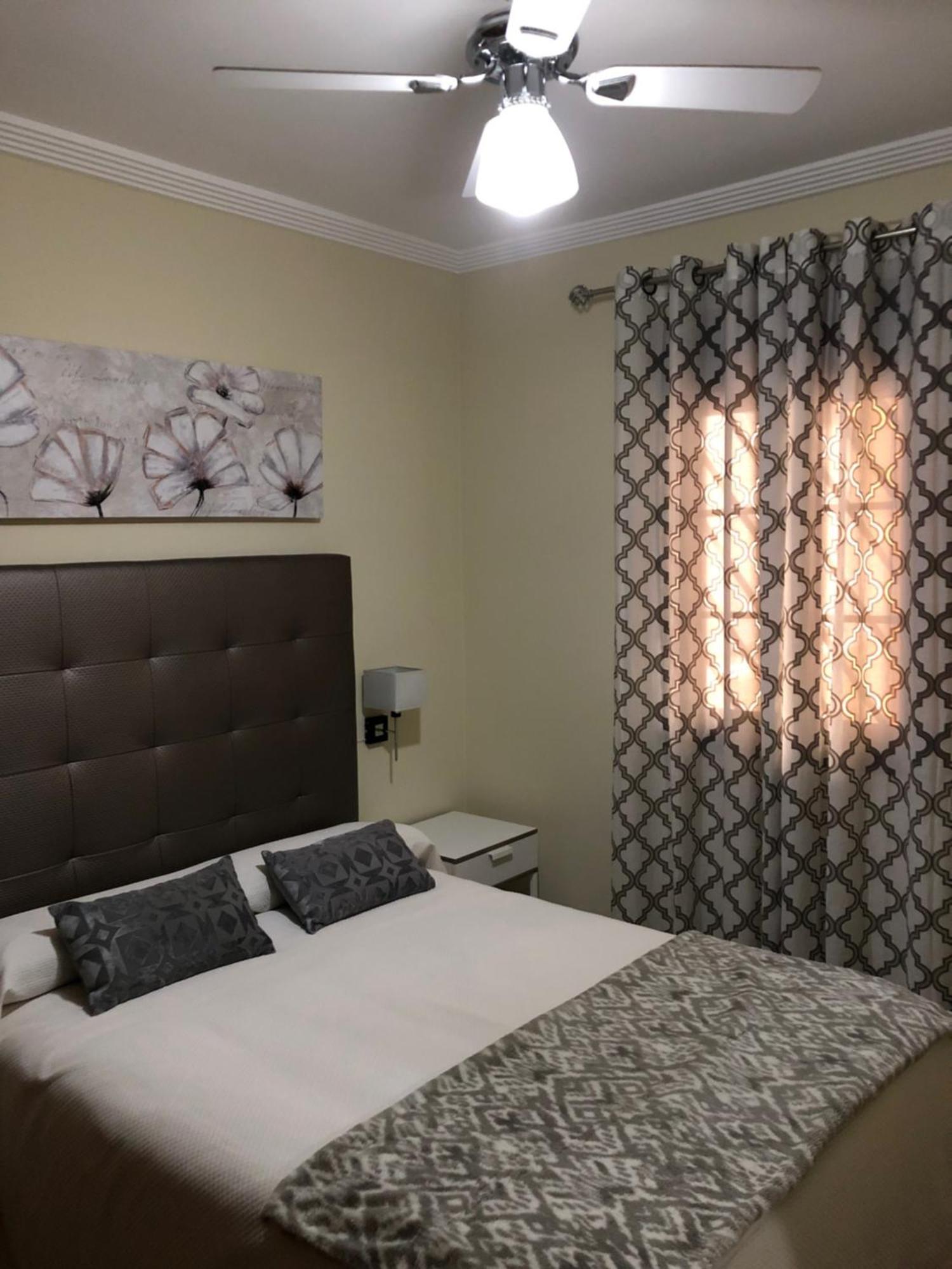 Apartamento Urbanizacion De Lujo En Primera Linea De Playa Ісла-Канела Екстер'єр фото